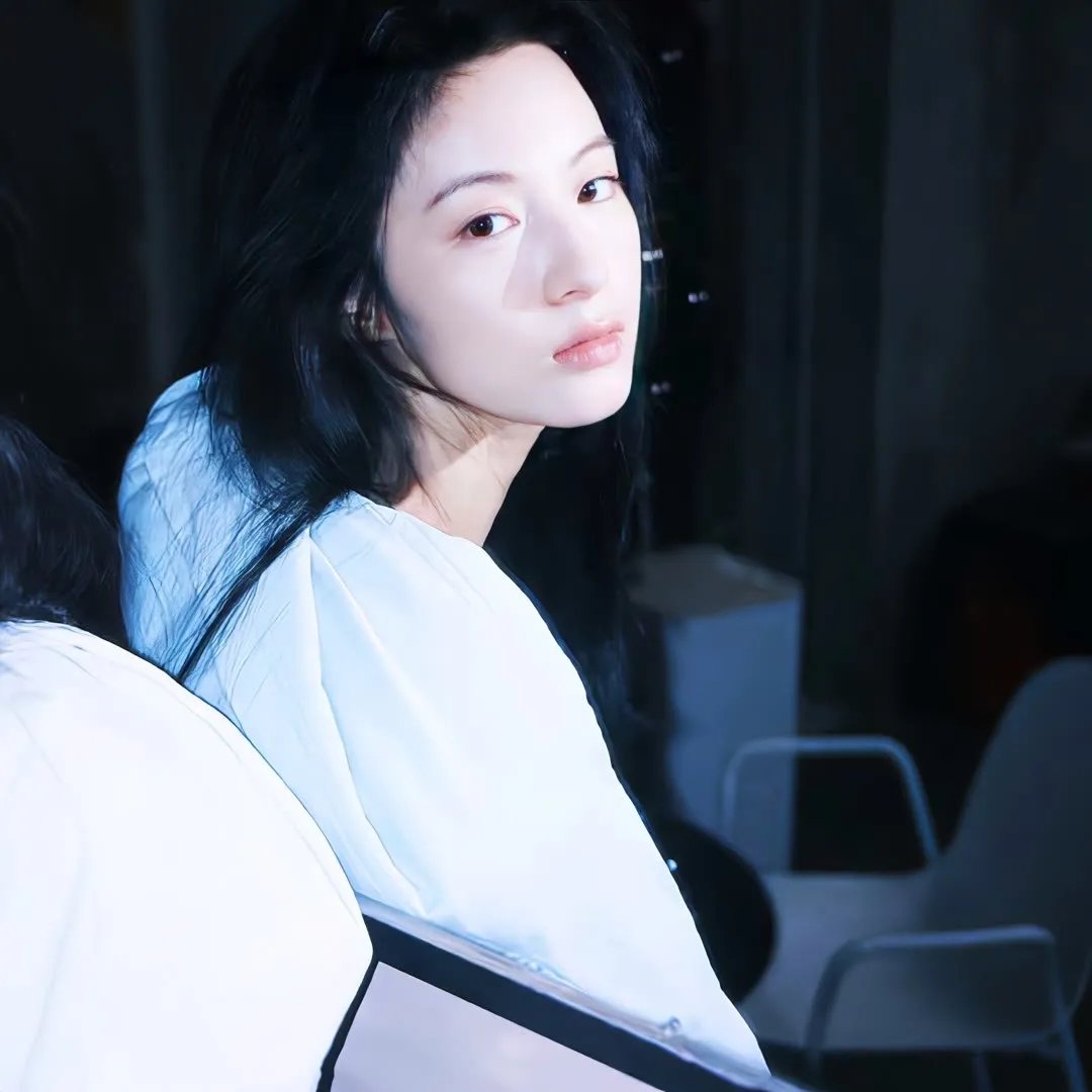 轻拍翻转小魔女
